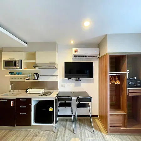 Arawana Express Phromphong Hotel